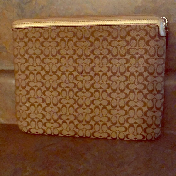 A Coach iPad case - Picture 1 of 3